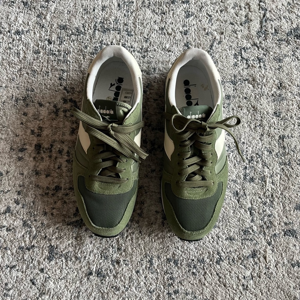 Diadora Green and White Sneakers Retro Design - Picture 3 of 13